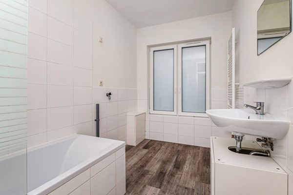 Medium property photo - Drebbelstraat 247, 2522 DB Den Haag
